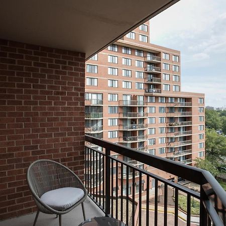 Stylish And Charming Apartment In Pentagon City Arlington Bagian luar foto