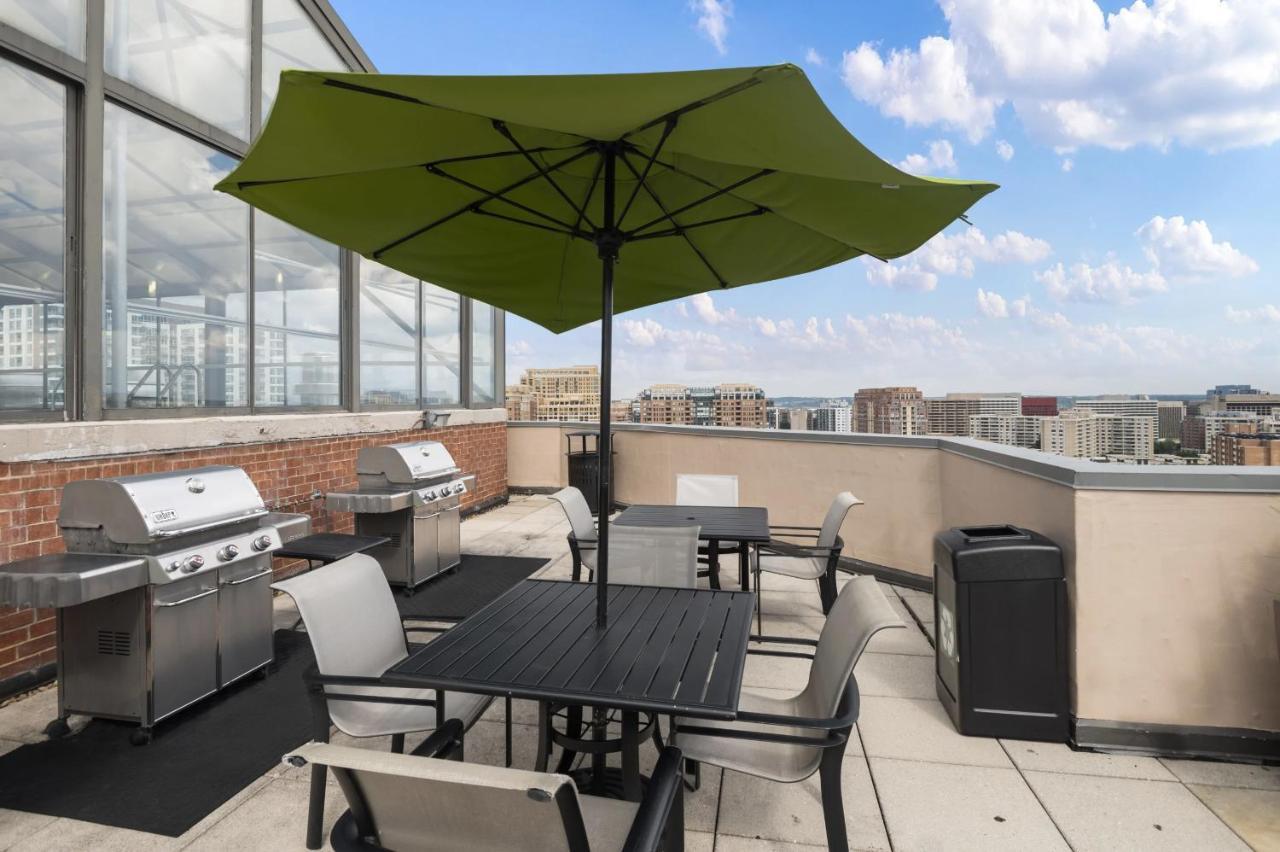 Stylish And Charming Apartment In Pentagon City Arlington Bagian luar foto